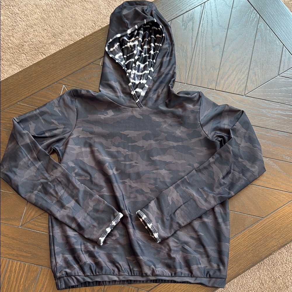Athleta Girl Super Stretchy Gray and Black Camouflage Hoodie Large/12 like new